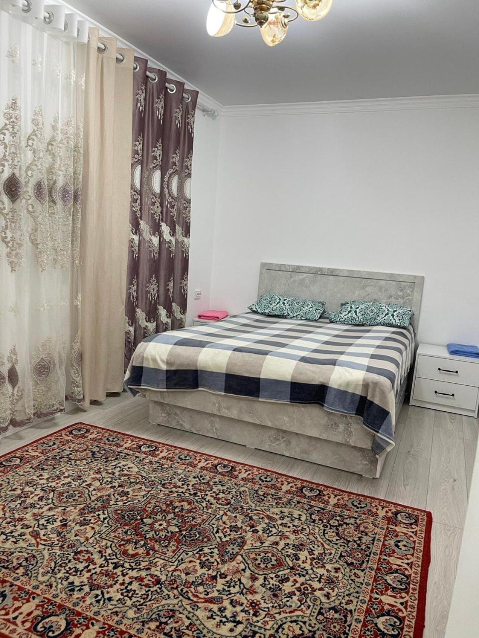 Center Guesthouse Kochkor Buitenkant foto