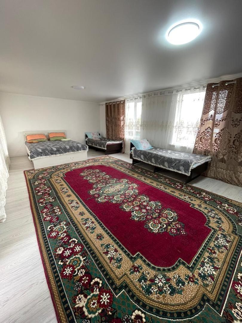Center Guesthouse Kochkor Buitenkant foto